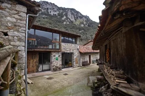 Pueblo de Proaza en Asturias